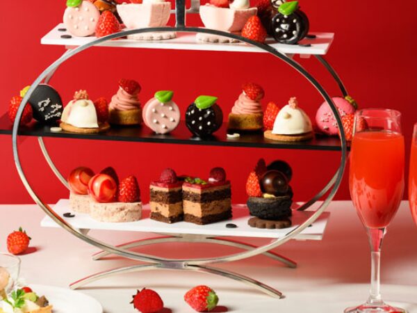 いちごのアフタヌーンティー「Luna Nova」with ハーゲンダッツ